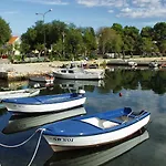With Parking Space Raslina, Krka - 24304 Lejlighed *