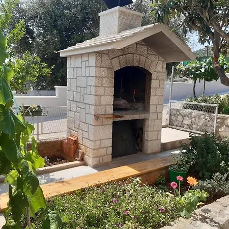 With Parking Space Raslina, Krka - 24304 * Zaton (Sibenik-Knin)