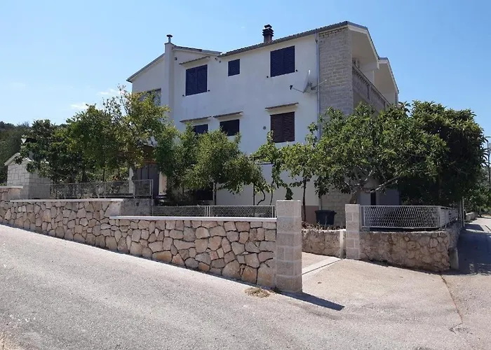 With Parking Space Raslina, Krka - 24304 아파트