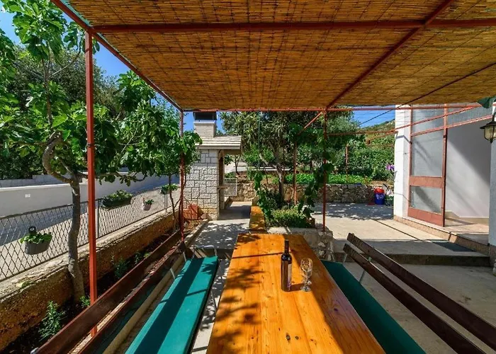 아파트 With Parking Space Raslina, Krka - 24304 *